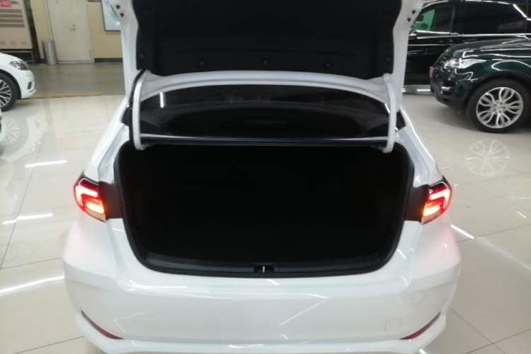 Used Toyota Corolla 2023 1.8L Smart Electric Hybrid Dual-Motor Elite Edition Trunk