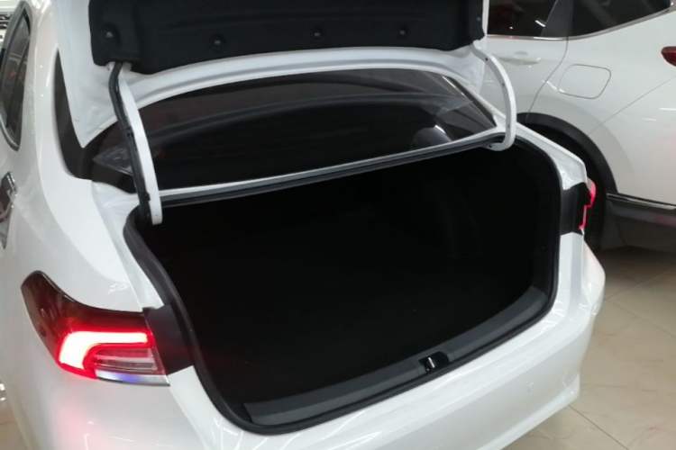 Used Toyota Corolla 2023 1.8L Smart Electric Hybrid Dual-Motor Elite Edition Trunk