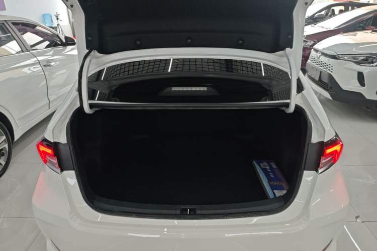 Used Toyota Corolla 2023 1.8L Smart Electric Hybrid Dual-Motor Pioneer Edition Trunk