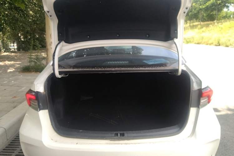Used Toyota Corolla 2023 1.8L Smart Electric Hybrid Dual-Motor Pioneer Edition Trunk
