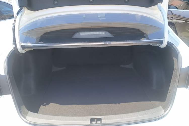 Used Toyota Corolla 2023 1.8L Smart Electric Hybrid Dual-Motor Elite Edition Trunk