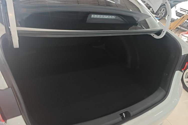 Used Toyota Corolla 2023 1.8L Smart Electric Hybrid Dual-Motor Elite Edition Trunk