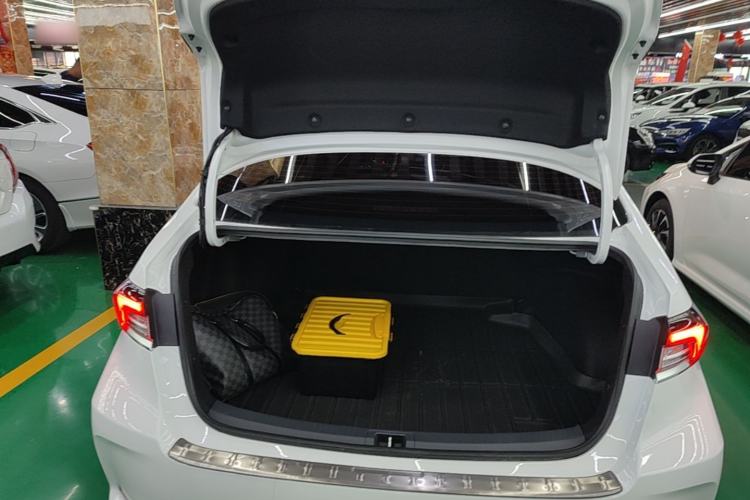 Used Toyota Corolla 2023 1.8L Smart Electric Hybrid Dual-Motor Pioneer Edition Trunk