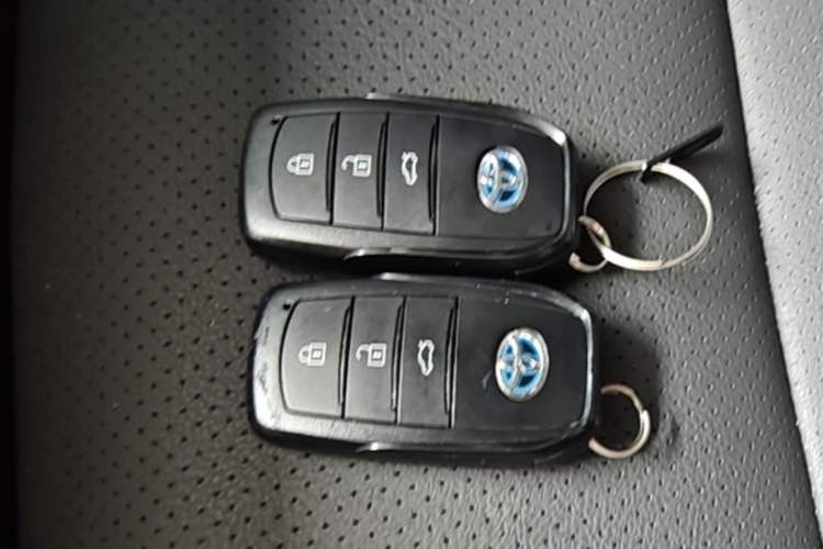 Used Toyota Corolla 2023 1.8L Smart Electric Hybrid Dual-Motor Elite Edition Vehicle Key