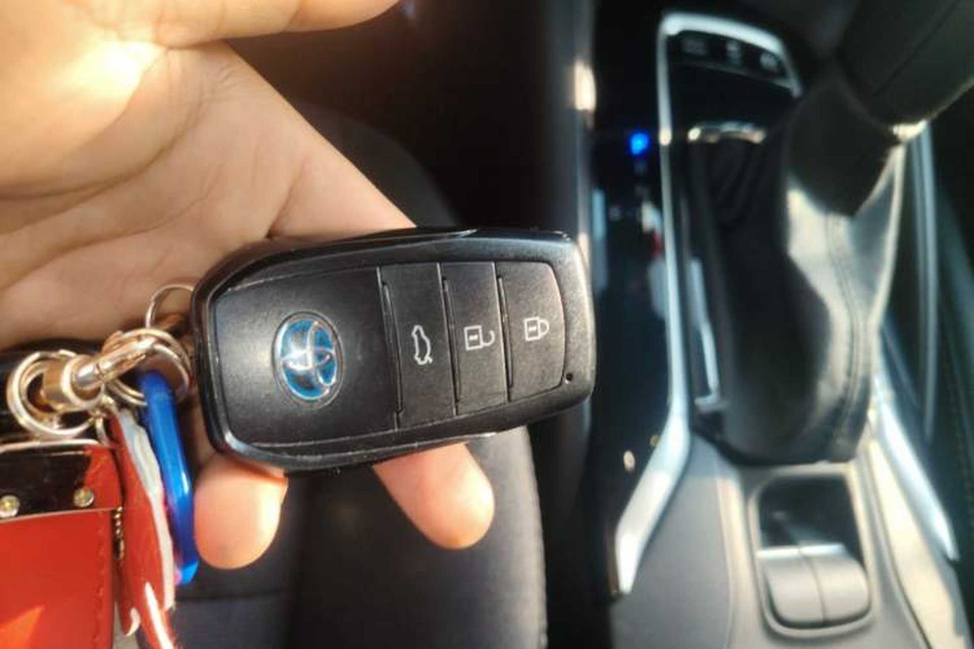 Used Toyota Corolla 2023 1.8L Smart Electric Hybrid Dual-Motor Elite Edition Vehicle Key