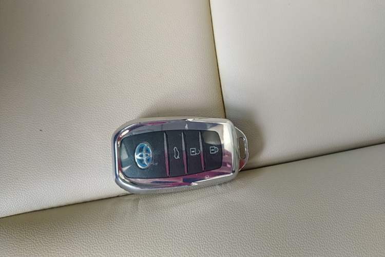 Used Toyota Corolla 2023 1.8L Smart Electric Hybrid Dual-Motor Elite Edition Vehicle Key