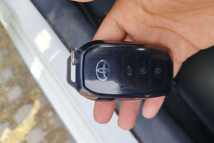 Used Toyota Corolla 2023 1.8L Smart Electric Hybrid Dual-Motor Elite Edition Vehicle Key