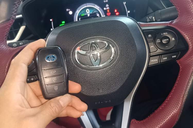 Used Toyota Corolla 2023 1.8L Smart Electric Hybrid Dual-Motor Elite Edition Vehicle Key