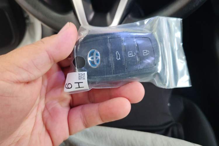 Used Toyota Corolla 2023 1.8L Smart Electric Hybrid Dual-Motor Pioneer Edition Vehicle Key