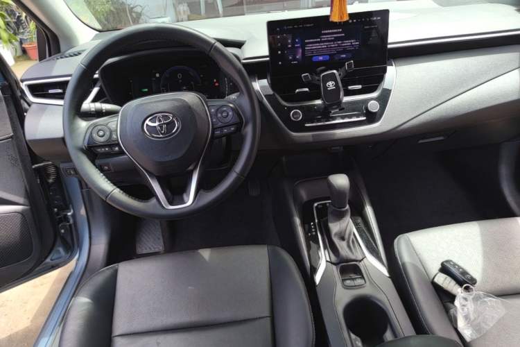 Used Toyota Corolla 2024 1.8L Smart Electric Hybrid Dual-Engine Elite Edition Audio And AC Panel