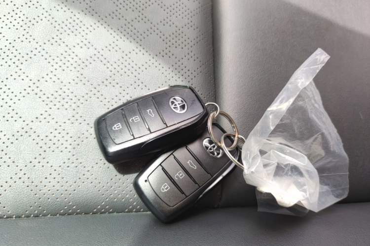 Used Toyota Corolla 2024 1.8L Smart Electric Hybrid Dual-Engine Elite Edition Interior 1