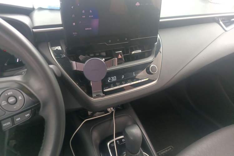 Used Toyota Corolla 2024 1.8L Smart Electric Hybrid Dual-Engine Elite Edition Audio And AC Panel