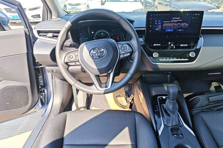 Used Toyota Corolla 2024 1.8L Smart Electric Hybrid Dual-Engine Elite Edition Audio And AC Panel