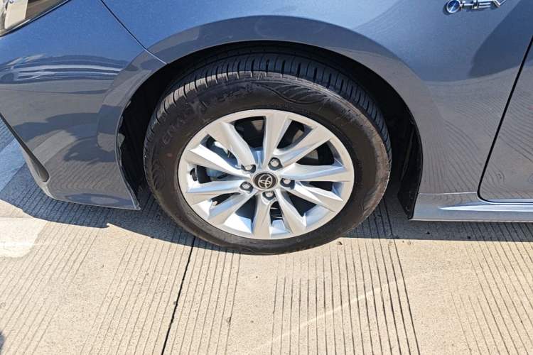 Used Toyota Corolla 2024 1.8L Smart Electric Hybrid Dual-Engine Elite Edition Left Front Wheel Hub