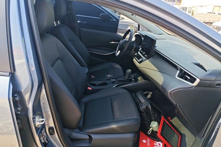 Used Toyota Corolla 2024 1.8L Smart Electric Hybrid Dual-Engine Elite Edition Right Front Seat