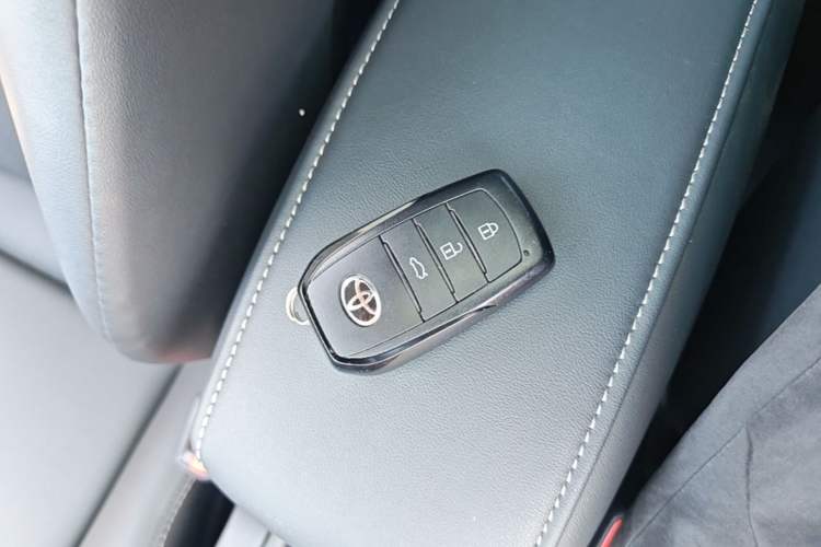 Used Toyota Corolla 2024 1.8L Smart Electric Hybrid Dual-Engine Elite Edition Vehicle Key
