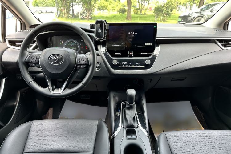 Used Toyota Corolla 2024 1.8L Smart Electric Hybrid Dual-Engine Elite Edition Audio And AC Panel
