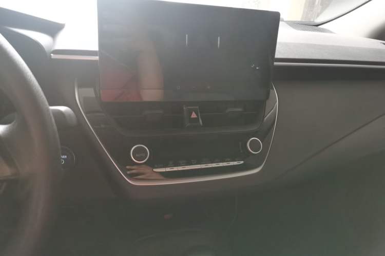 Used Toyota Corolla 2024 1.8L Smart Electric Hybrid Dual-Engine Pioneer Edition Audio And AC Panel