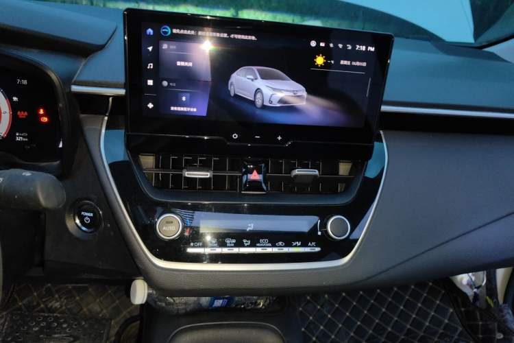 Used Toyota Corolla 2024 1.8L Smart Electric Hybrid Dual-Engine Elite Edition Audio And AC Panel