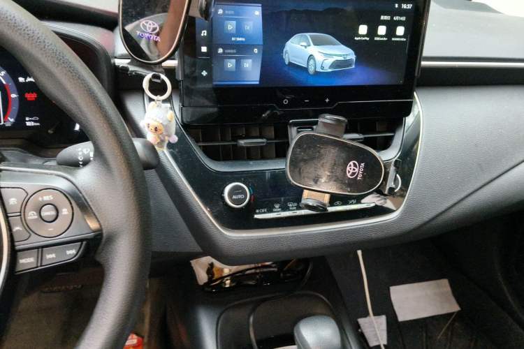 Used Toyota Corolla 2024 1.8L Smart Electric Hybrid Dual-Engine Pioneer Edition Audio And AC Panel