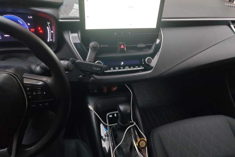 Used Toyota Corolla 2024 1.8L Smart Electric Hybrid Dual-Engine Elite Edition Audio And AC Panel