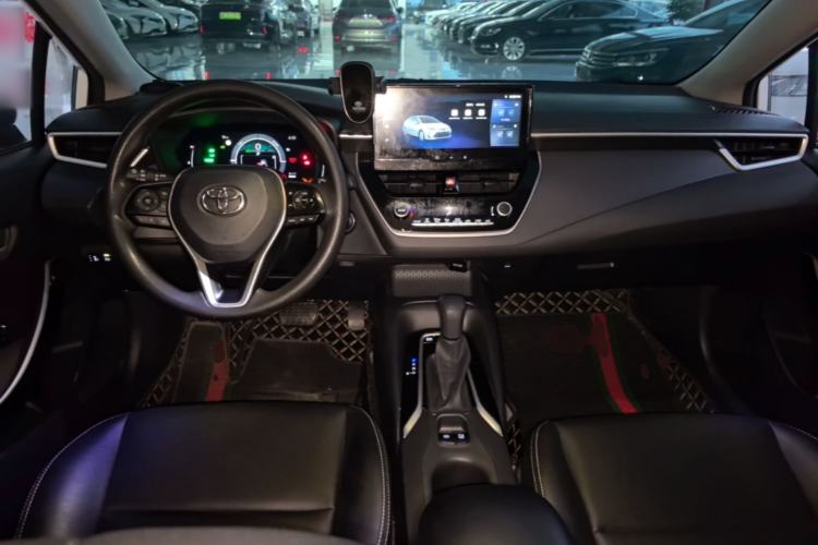 Used Toyota Corolla 2024 1.8L Smart Electric Hybrid Dual-Engine Pioneer Edition Center Console