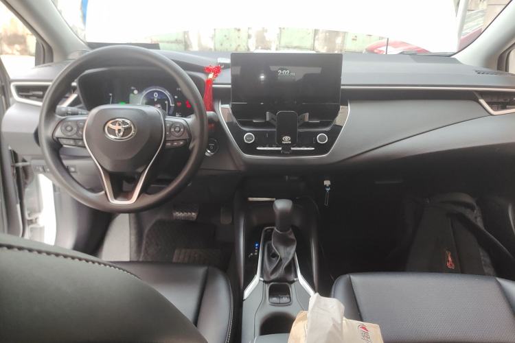Used Toyota Corolla 2024 1.8L Smart Electric Hybrid Dual-Engine Pioneer Edition Center Console