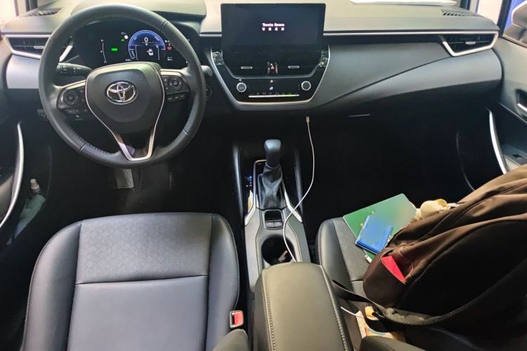 Used Toyota Corolla 2024 1.8L Smart Electric Hybrid Dual-Engine Elite Edition Center Console