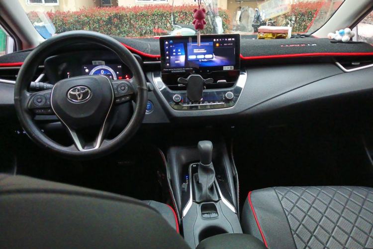 Used Toyota Corolla 2024 1.8L Smart Electric Hybrid Dual-Engine Elite Edition Center Console