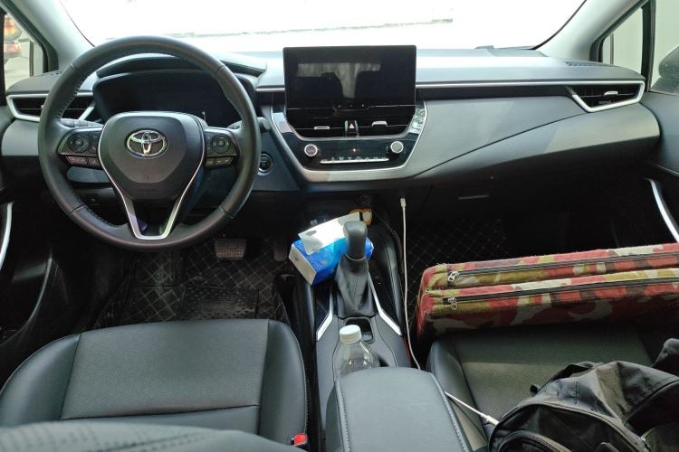 Used Toyota Corolla 2024 1.8L Smart Electric Hybrid Dual-Engine Elite Edition Center Console