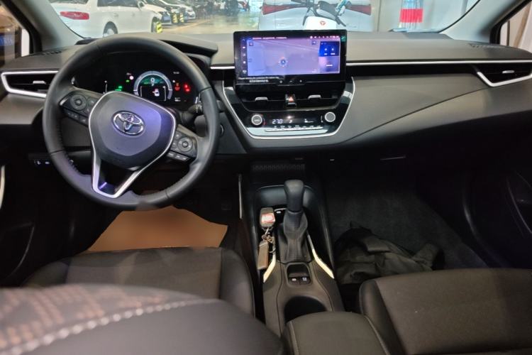 Used Toyota Corolla 2024 1.8L Smart Electric Hybrid Dual-Engine Elite Edition Center Console