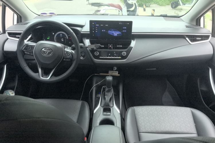 Used Toyota Corolla 2024 1.8L Smart Electric Hybrid Dual-Engine Elite Edition Center Console