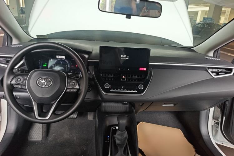 Used Toyota Corolla 2024 1.8L Smart Electric Hybrid Dual-Engine Pioneer Edition Center Console