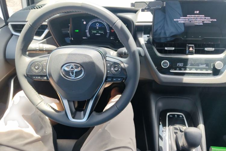 Used Toyota Corolla 2024 1.8L Smart Electric Hybrid Dual-Engine Elite Edition Center Console