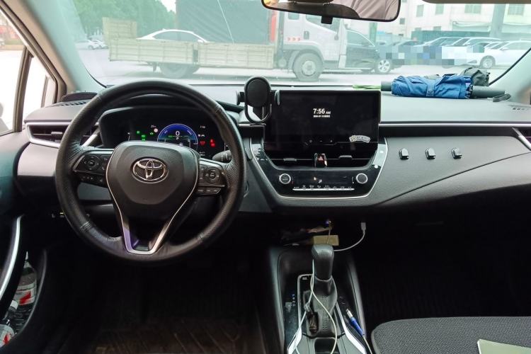 Used Toyota Corolla 2024 1.8L Smart Electric Hybrid Dual-Engine Pioneer Edition Center Console