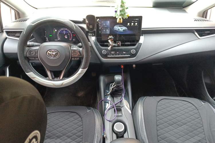 Used Toyota Corolla 2024 1.8L Smart Electric Hybrid Dual-Engine Pioneer Edition Center Console