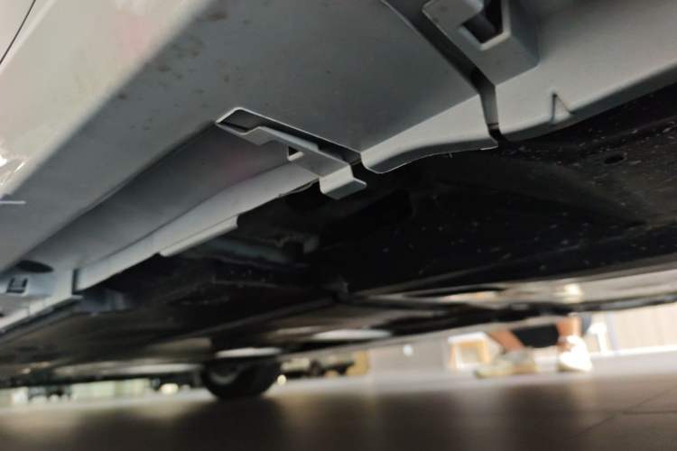 Used Toyota Corolla 2024 1.8L Smart Electric Hybrid Dual-Engine Pioneer Edition Chassis Rear Left