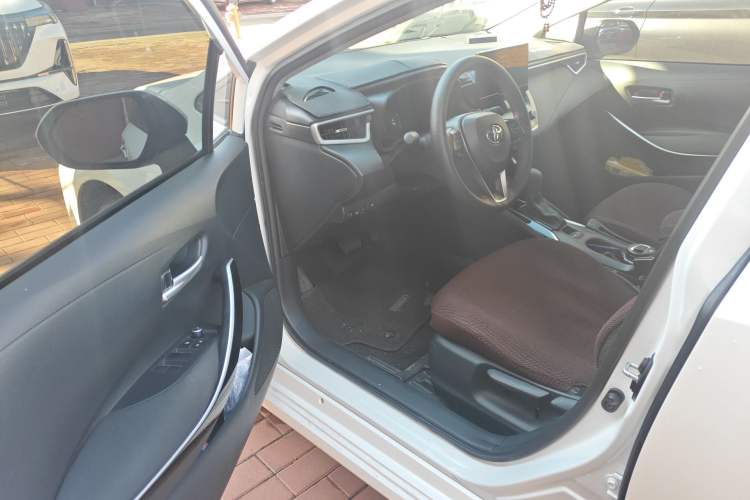 Used Toyota Corolla 2024 1.8L Smart Electric Hybrid Dual-Engine Elite Edition Driver Seat