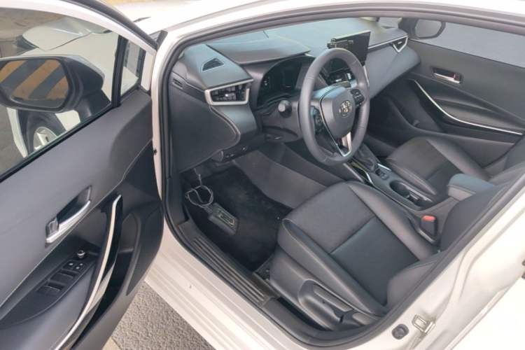 Used Toyota Corolla 2024 1.8L Smart Electric Hybrid Dual-Engine Elite Edition Driver Seat