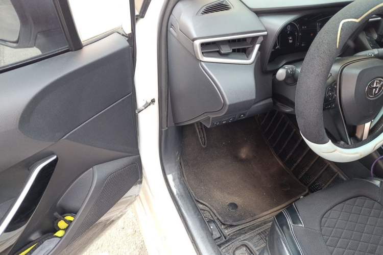 Used Toyota Corolla 2024 1.8L Smart Electric Hybrid Dual-Engine Pioneer Edition Driver Seat