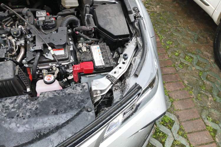Used Toyota Corolla 2024 1.8L Smart Electric Hybrid Dual-Engine Elite Edition Engine Bay Left