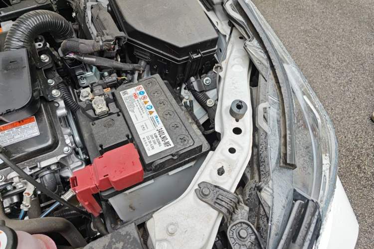Used Toyota Corolla 2024 1.8L Smart Electric Hybrid Dual-Engine Elite Edition Engine Bay Left