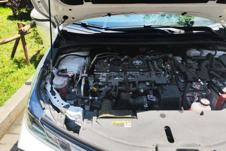 Used Toyota Corolla 2024 1.8L Smart Electric Hybrid Dual-Engine Pioneer Edition Engine Bay Right