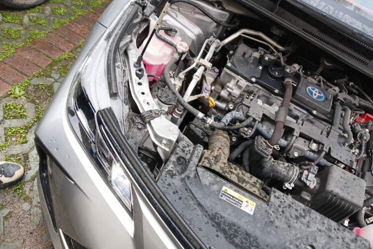 Used Toyota Corolla 2024 1.8L Smart Electric Hybrid Dual-Engine Elite Edition Engine Bay Right