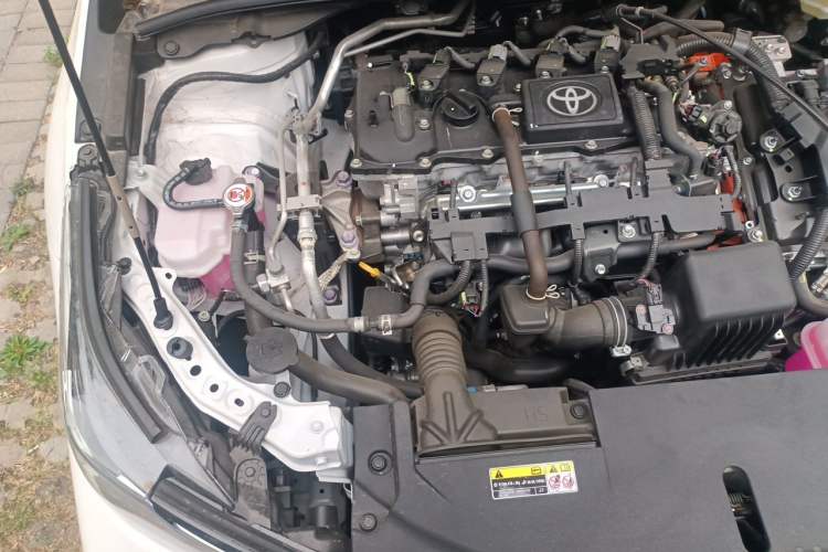 Used Toyota Corolla 2024 1.8L Smart Electric Hybrid Dual-Engine Elite Edition Engine Bay Right