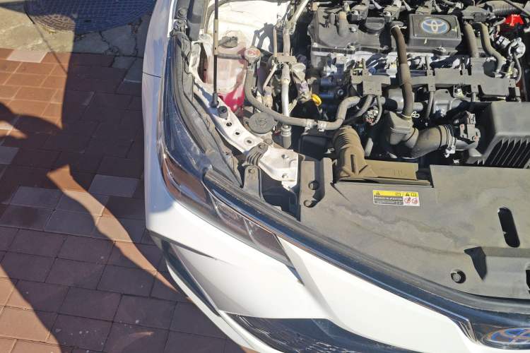 Used Toyota Corolla 2024 1.8L Smart Electric Hybrid Dual-Engine Elite Edition Engine Bay Right
