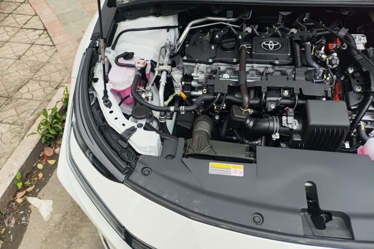 Used Toyota Corolla 2024 1.8L Smart Electric Hybrid Dual-Engine Elite Edition Engine Bay Right
