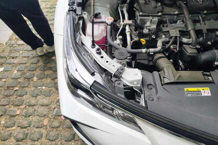 Used Toyota Corolla 2024 1.8L Smart Electric Hybrid Dual-Engine Elite Edition Engine Bay Right