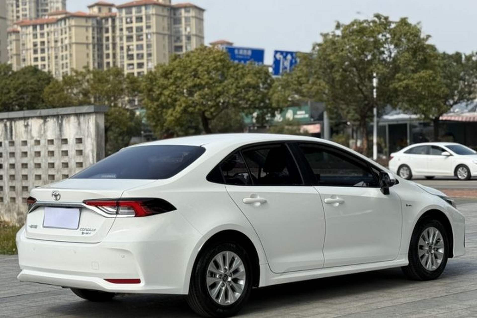Used Toyota Corolla 2024 1.8L Smart Electric Hybrid Dual-Engine Pioneer Edition Exterior 4
