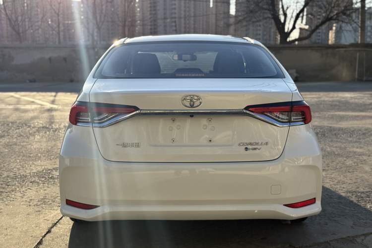 Used Toyota Corolla 2024 1.8L Smart Electric Hybrid Dual-Engine Elite Edition Exterior 4